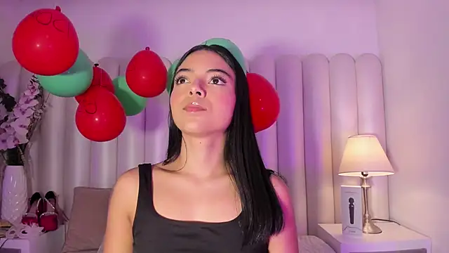 Snapshot of AriaBelles chatting on 11/14/25, 07:23 AriaBelles online show from 11/14/25, 07:23