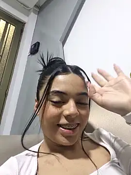 Snapshot of AriaBelles chatting on 11/27/25, 10:17 AriaBelles online show from 11/27/25, 10:17