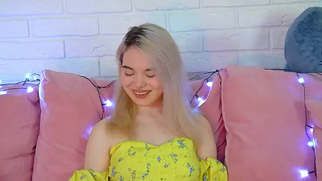 AnnaDelon online show from 10/13/25, 04:56