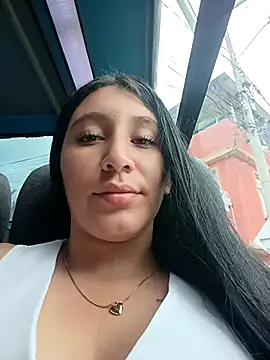 Snapshot of __Antonella chatting on 10/02/25, 02:35   Antonella online show from 10/02/25, 02:35