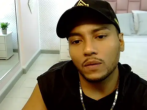 Max Rivers online show from 10/05/25, 07:56