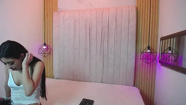 Snapshot of jakeyariana chatting on 10/21/25, 08:09 jakeyariana online show from 10/21/25, 08:09