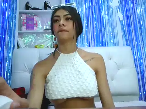 laylahotl online show from 10/02/25, 04:14