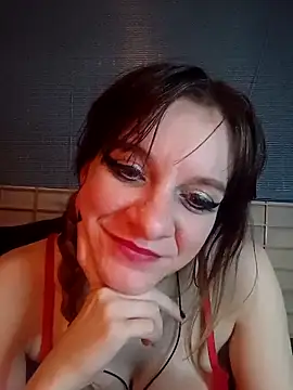 Snapshot of maribel672 chatting on 09/26/25, 01:42 maribel672 online show from 09/26/25, 01:42