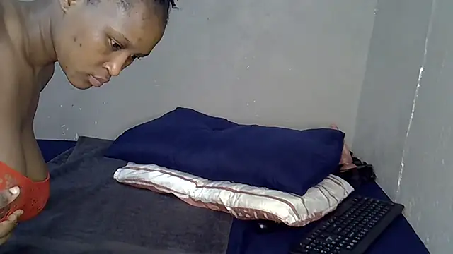 Bellabootie online show from 10/23/25, 11:14