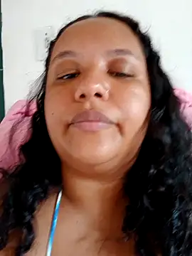 Snapshot of EggedGrowth chatting on 11/09/25, 04:27 EggedGrowth online show from 11/09/25, 04:27