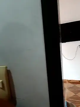 Snapshot of EggedGrowth chatting on 11/23/25, 12:27 EggedGrowth online show from 11/23/25, 12:27