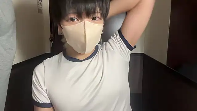 Snapshot of tora3220 chatting on 11/08/25, 12:38 tora3220 online show from 11/08/25, 12:38