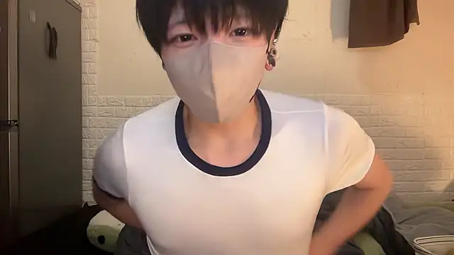 Snapshot of tora3220 chatting on 11/20/25, 01:55 tora3220 online show from 11/20/25, 01:55