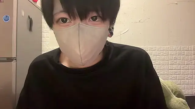 Snapshot of tora3220 chatting on 11/22/25, 03:11 tora3220 online show from 11/22/25, 03:11