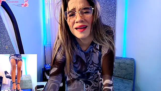 Sally Ricci online show from 11/28/25, 03:25