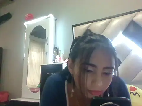 NileveSantanna online show from 09/30/25, 08:58