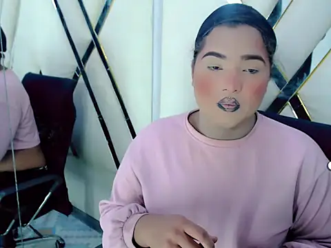 AuroraRoss online show from 10/01/25, 06:36