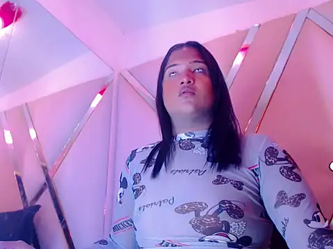 AuroraRoss online show from 10/16/25, 07:04