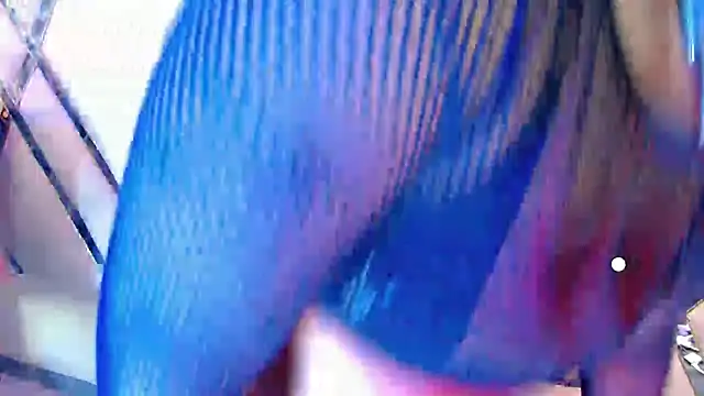 AuroraRoss online show from 10/28/25, 07:49