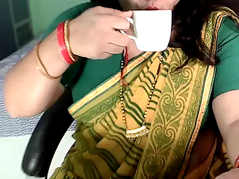 BABITA KUMARII online show from 11/05/25, 04:51