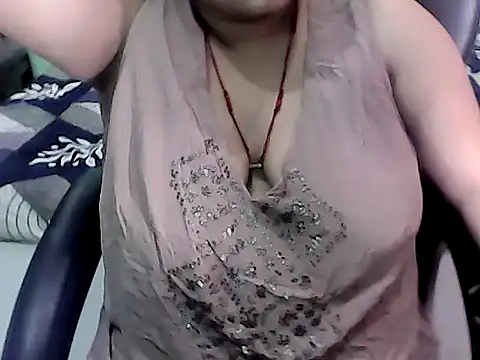 BABITA KUMARII online show from 07/28/26, 06:42