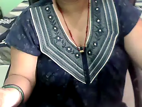 BABITA KUMARII online show from 07/29/26, 05:22