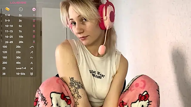 KandaceMassanelli online show from 10/24/25, 07:49