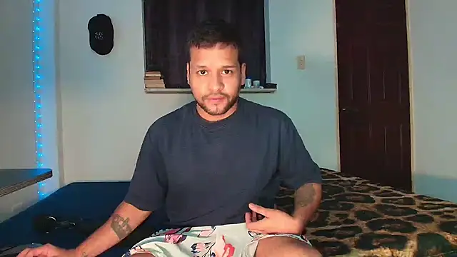 LucasGaeel online show from 07/28/26, 07:48