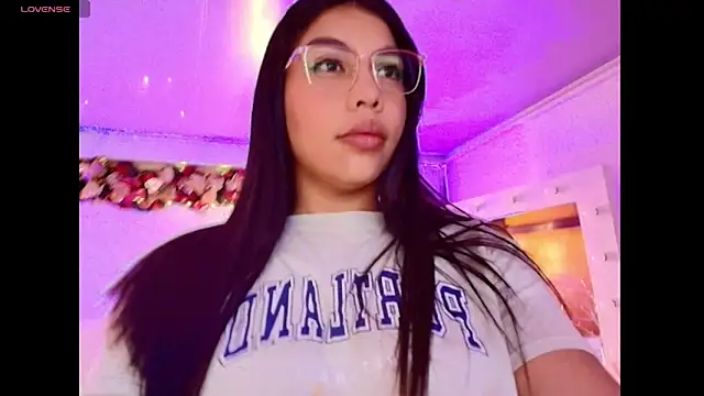 kloe28 online show from 11/26/25, 03:51