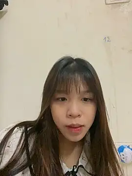 Snapshot of Hanaa07_ chatting on 11/17/25, 12:38 Hanaa07 online show from 11/17/25, 12:38