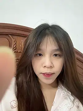 Snapshot of Hanaa07_ chatting on 12/18/25, 10:32 Hanaa07 online show from 12/18/25, 10:32