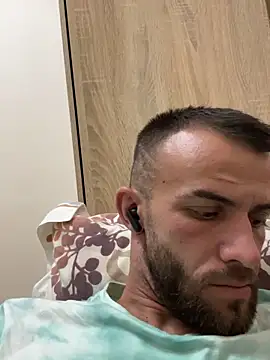 Snapshot of sexyman1936 chatting on 10/13/25, 10:10 sexyman1936 online show from 10/13/25, 10:10