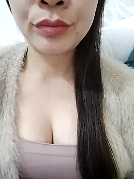 Girl Shy2000 online show from 11/23/25, 12:32