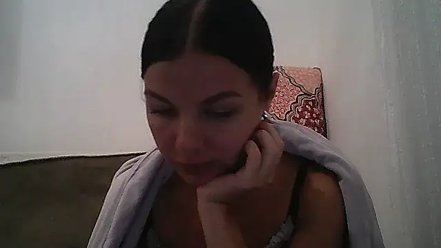 Snapshot of Lorivell chatting on 11/02/25, 08:33 Lorivell online show from 11/02/25, 08:33