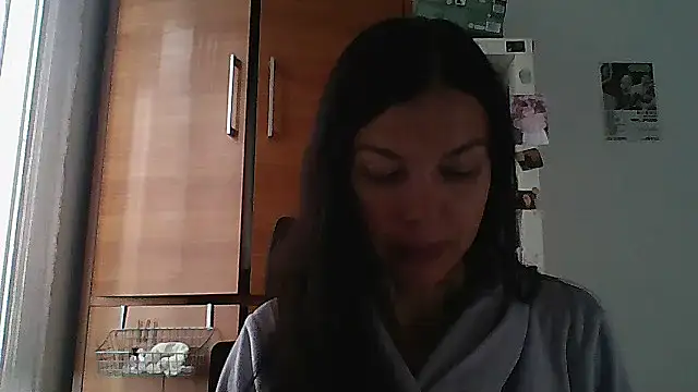 Snapshot of Lorivell chatting on 11/17/25, 02:23 Lorivell online show from 11/17/25, 02:23