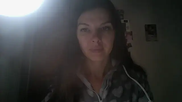 Snapshot of Lorivell chatting on 11/27/25, 07:43 Lorivell online show from 11/27/25, 07:43