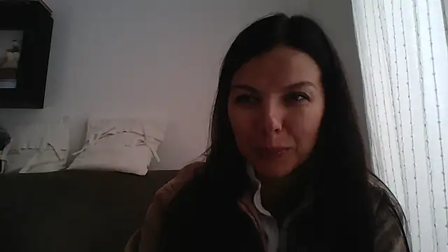 Snapshot of Lorivell chatting on 11/28/25, 12:41 Lorivell online show from 11/28/25, 12:41