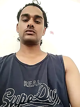 Snapshot of Ilhaamgrey chatting on 10/29/25, 05:42 Ilhaamgrey online show from 10/29/25, 05:42