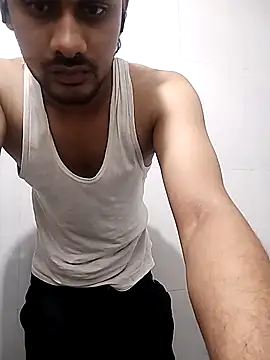 Snapshot of Ilhaamgrey chatting on 11/15/25, 07:10 Ilhaamgrey online show from 11/15/25, 07:10