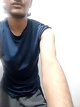 Snapshot of Ilhaamgrey chatting on 11/22/25, 05:45 Ilhaamgrey online show from 11/22/25, 05:45