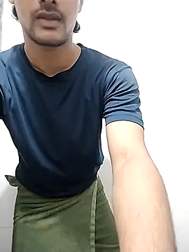 Snapshot of Ilhaamgrey chatting on 11/23/25, 03:23 Ilhaamgrey online show from 11/23/25, 03:23