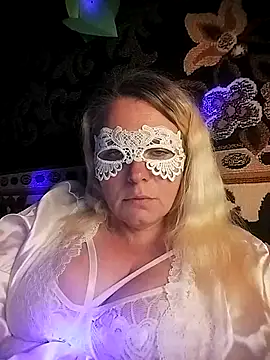 Snapshot of Fiona696 chatting on 09/25/25, 06:11 Fiona696 online show from 09/25/25, 06:11