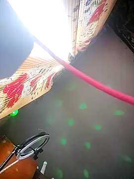 Snapshot of Fiona696 chatting on 10/07/25, 08:22 Fiona696 online show from 10/07/25, 08:22