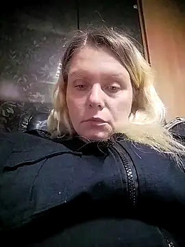 Snapshot of Fiona696 chatting on 10/12/25, 10:09 Fiona696 online show from 10/12/25, 10:09