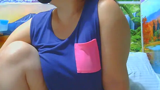 Snapshot of Kimkhaepretty chatting on 11/18/25, 02:43 Kimkhaepretty online show from 11/18/25, 02:43