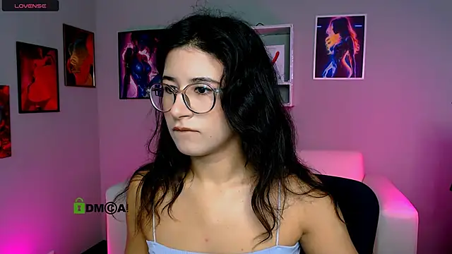 Snapshot of lia_make_love chatting on 10/18/25, 10:05 lia make love online show from 10/18/25, 10:05