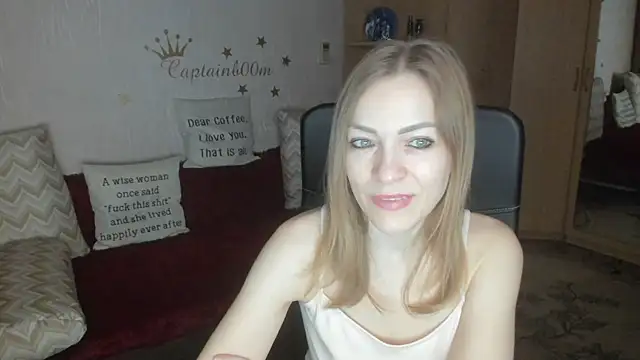 Tiffany Bates online show from 11/23/25, 03:28