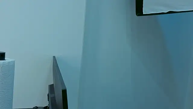 Snapshot of MilaYumi chatting on 10/09/25, 06:44 MilaYumi online show from 10/09/25, 06:44