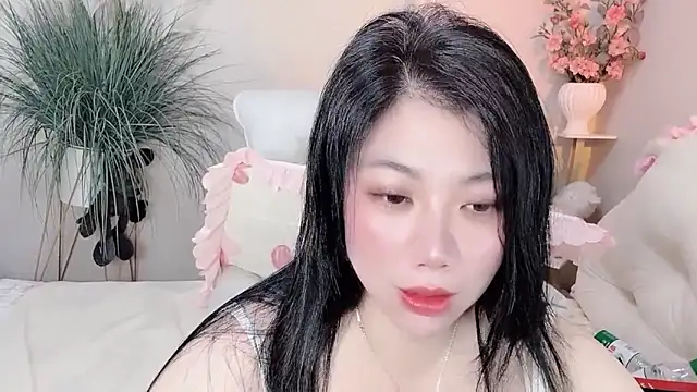 Snapshot of Huanhuan- chatting on 03/02/26, 07:26 Huanhuan- online show from 03/02/26, 07:26