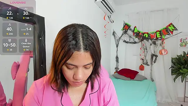 Snapshot of vanelope_smith chatting on 11/08/25, 02:01 vanelope smith online show from 11/08/25, 02:01