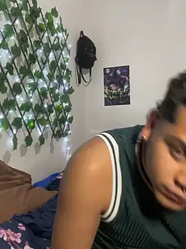 Snapshot of AaronMars_ chatting on 10/11/25, 05:11 AaronMars  online show from 10/11/25, 05:11