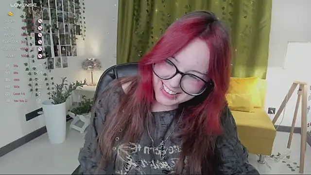 Snapshot of Monaco_Sun chatting on 11/21/25, 06:17 Monaco Sun online show from 11/21/25, 06:17