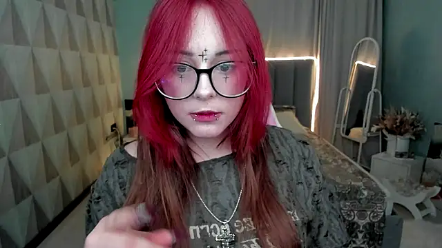 Snapshot of Monaco_Sun chatting on 11/25/25, 06:08 Monaco Sun online show from 11/25/25, 06:08