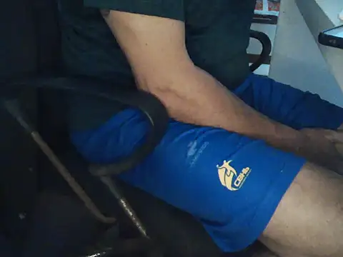 domruanbr online show from 10/28/25, 04:20